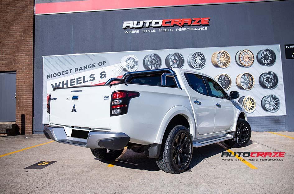 MITSUBISHI TRITON HE901 SATIN BLACK